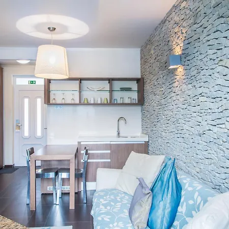 Hotel Echo 3*