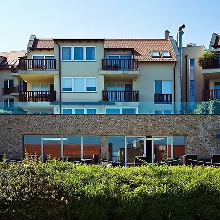 Hotel Echo